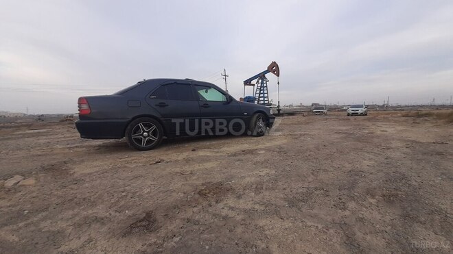 Mercedes C 180 1997, 452,369 km - 1.8 l - Bakı