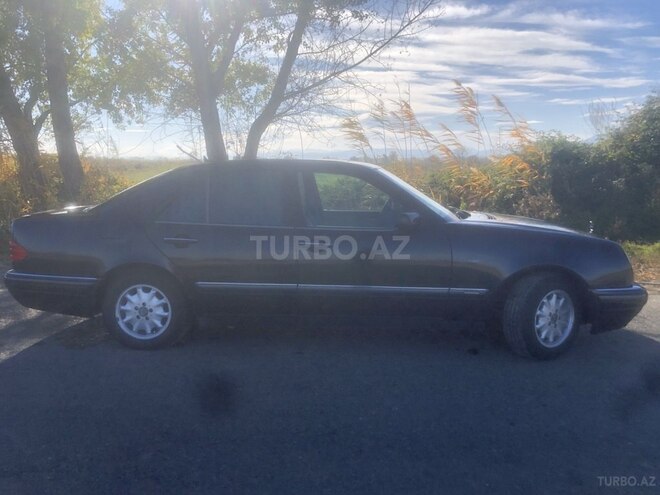 Mercedes E 200 1999, 517,874 km - 2.0 l - Tərtər