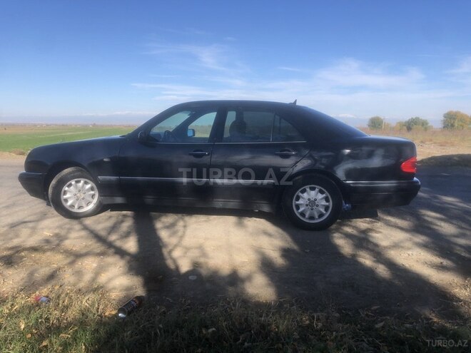 Mercedes E 200 1999, 517,874 km - 2.0 l - Tərtər