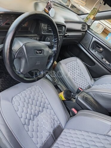 Volvo  1998, 399,000 km - 2.4 l - Bakı