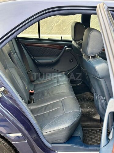 Mercedes C 240 1999, 273,000 km - 2.4 л - Bakı