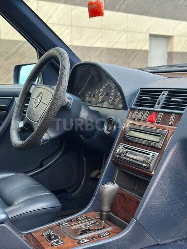 Mercedes C 240 1999, 273,000 km - 2.4 л - Bakı