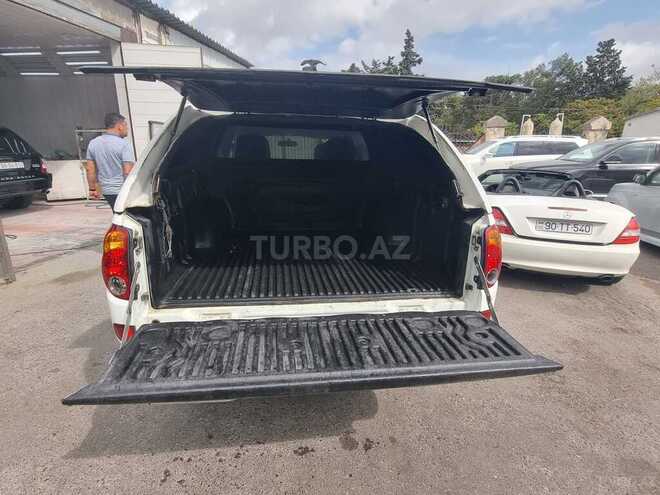 Mitsubishi L200 2013, 335,000 km - 2.5 л - Bakı