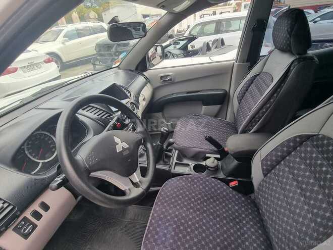 Mitsubishi L200 2013, 335,000 km - 2.5 л - Bakı