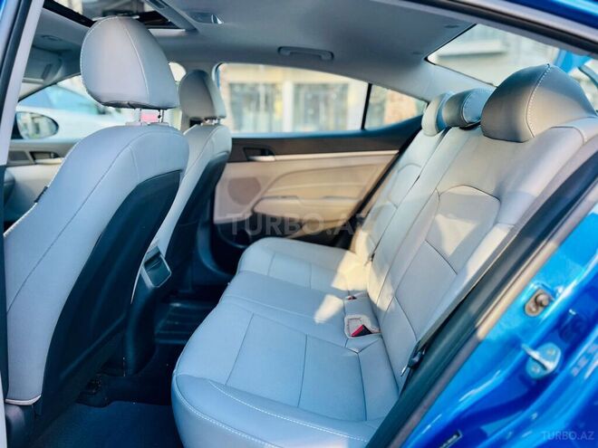 Hyundai Elantra 2018, 80,000 km - 2.0 л - Bakı