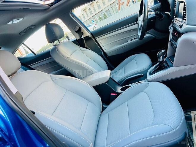 Hyundai Elantra 2018, 80,000 km - 2.0 л - Bakı