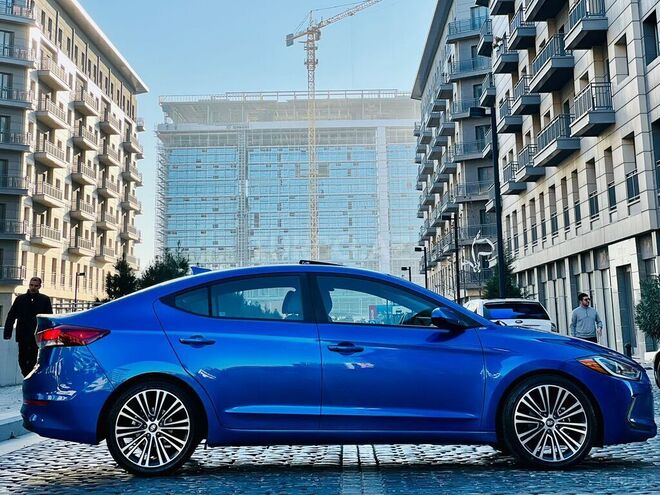 Hyundai Elantra 2018, 80,000 km - 2.0 л - Bakı