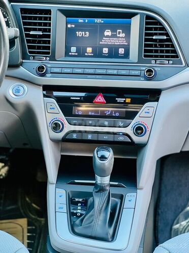 Hyundai Elantra 2018, 80,000 km - 2.0 л - Bakı