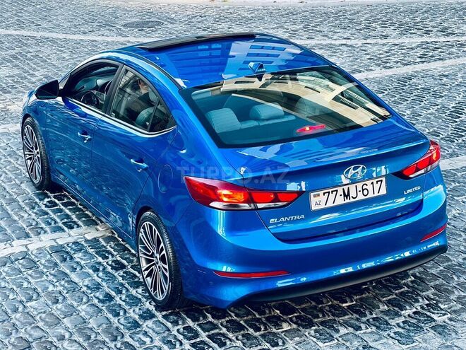 Hyundai Elantra 2018, 80,000 km - 2.0 л - Bakı