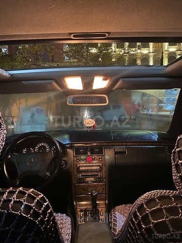 Mercedes E 240 1998, 226,000 km - 2.4 l - Bakı