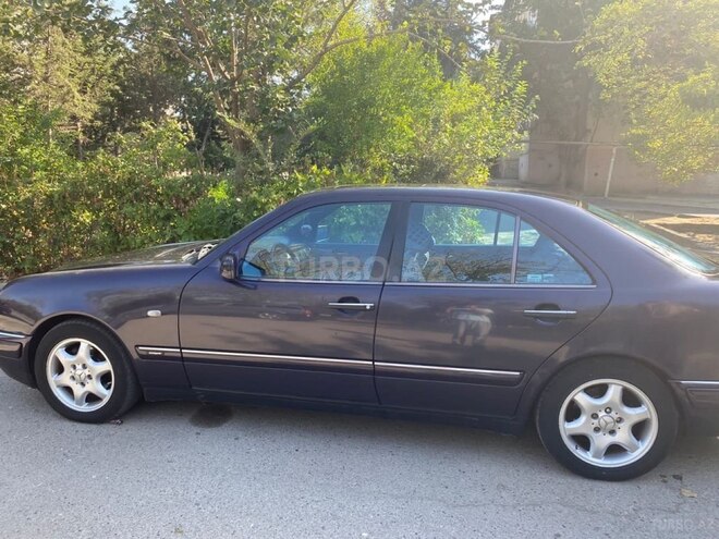 Mercedes E 240 1998, 226,000 km - 2.4 l - Bakı