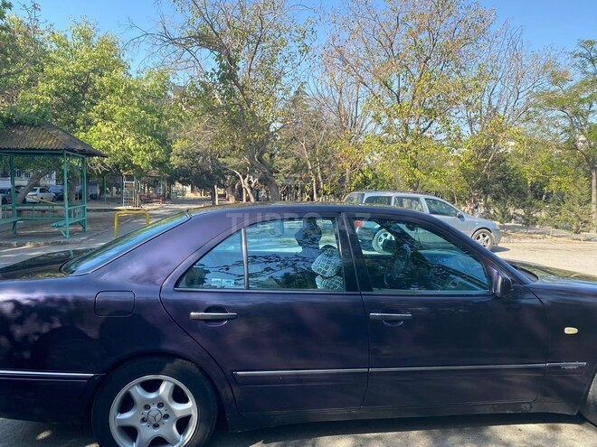 Mercedes E 240 1998, 226,000 km - 2.4 l - Bakı
