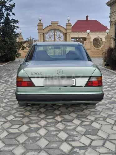 Mercedes E 230 1986, 352,111 km - 2.3 l - Şəmkir