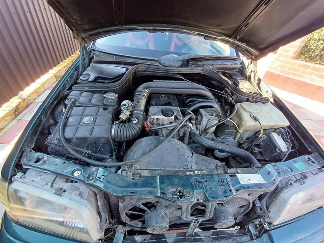 Mercedes C 220 1996, 321,456 km - 2.2 л - Astara