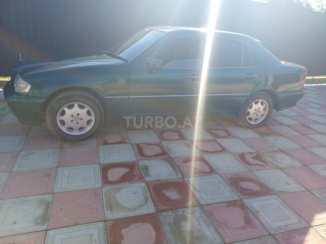 Mercedes C 220 1996, 321,456 km - 2.2 л - Astara