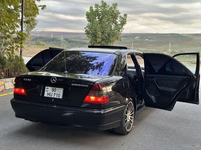 Mercedes C 230 1999, 228,000 km - 2.3 l - Şamaxı