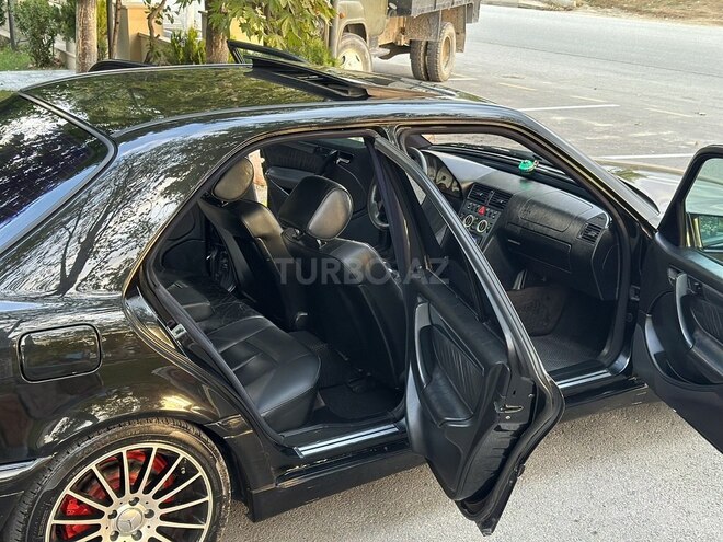 Mercedes C 230 1999, 228,000 km - 2.3 l - Şamaxı