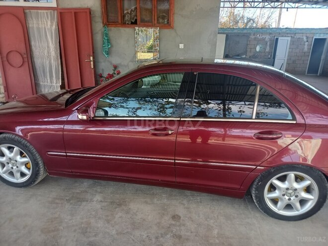 Mercedes C 240 2002, 33,300 km - 2.6 l - Sabirabad