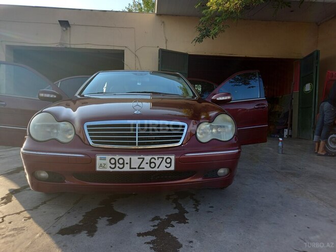 Mercedes C 240 2002, 33,300 km - 2.6 l - Sabirabad