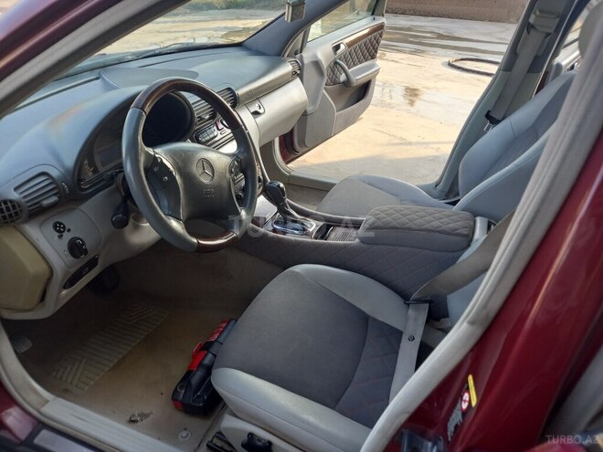 Mercedes C 240 2002, 33,300 km - 2.6 l - Sabirabad