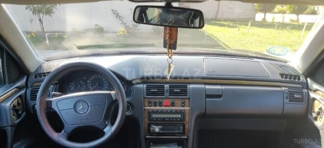 Mercedes E 280 1999, 342,274 km - 2.8 л - Bakı