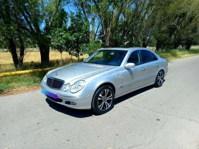 Mercedes E 220 2005, 350,000 km - 2.2 l - 