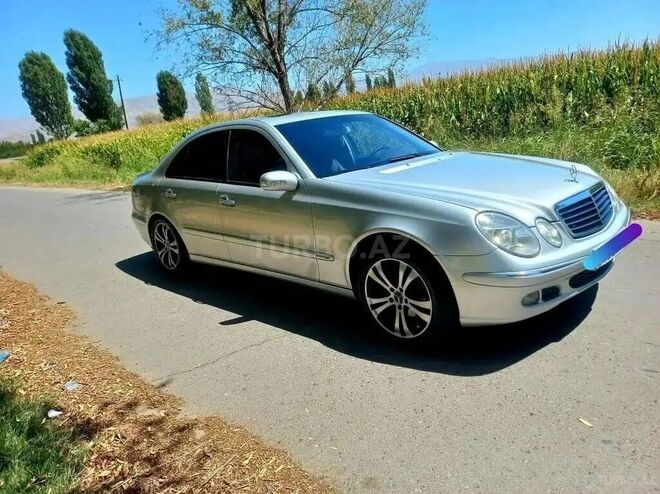 Mercedes E 220 2005, 350,000 km - 2.2 l - 