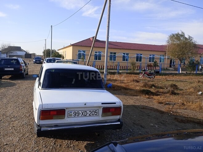 LADA (VAZ) 2107 2004, 26,100 km - 1.6 л - Neftçala