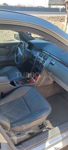 Mercedes E 240 2001, 334,000 km - 2.4 l - Tərtər
