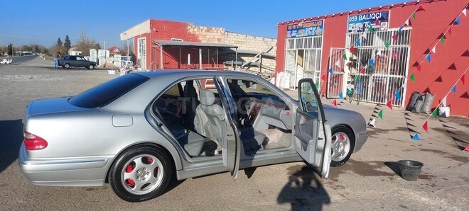 Mercedes E 240 2001, 334,000 km - 2.4 l - Tərtər