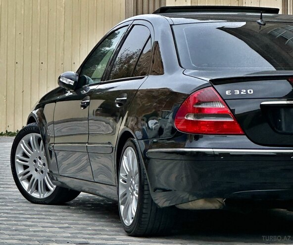 Mercedes E 320 2002, 200,000 km - 3.2 l - Bakı