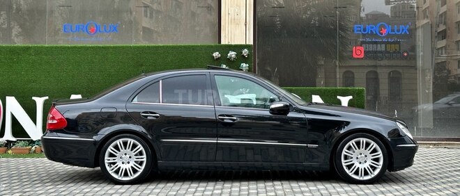 Mercedes E 320 2002, 200,000 km - 3.2 l - Bakı