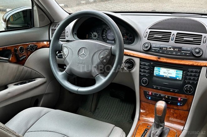 Mercedes E 320 2002, 200,000 km - 3.2 l - Bakı