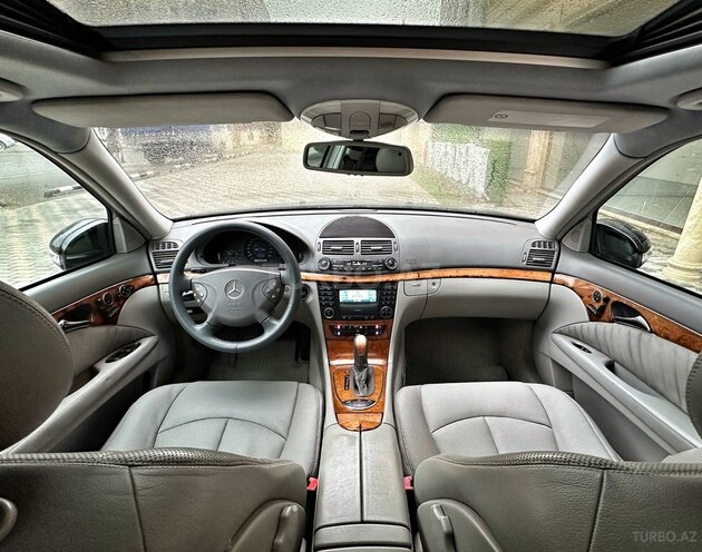 Mercedes E 320 2002, 200,000 km - 3.2 l - Bakı