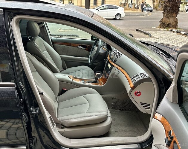 Mercedes E 320 2002, 200,000 km - 3.2 l - Bakı