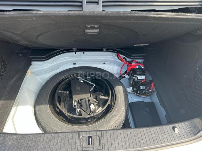 Mercedes E 220 2013, 178,503 km - 2.2 л - Bakı