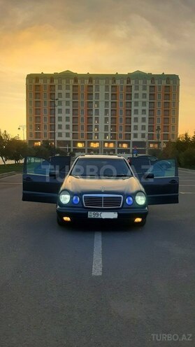 Mercedes E 220 1997, 460,000 km - 2.2 l - Sumqayıt