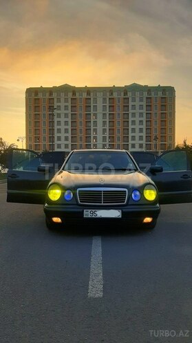 Mercedes E 220 1997, 460,000 km - 2.2 l - Sumqayıt