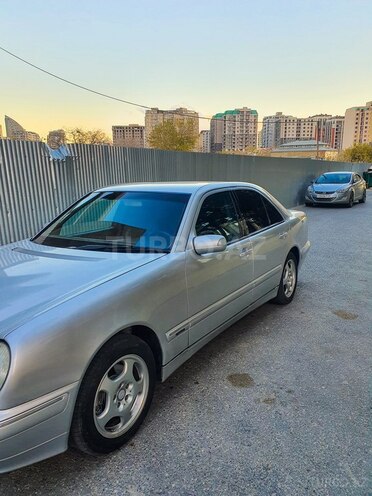 Mercedes E 270 1999, 349,866 km - 2.7 l - Bakı