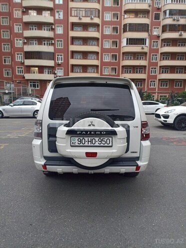Mitsubishi Pajero 2010, 130,000 km - 3.5 л - Bakı