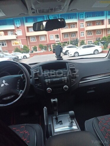 Mitsubishi Pajero 2010, 130,000 km - 3.5 л - Bakı