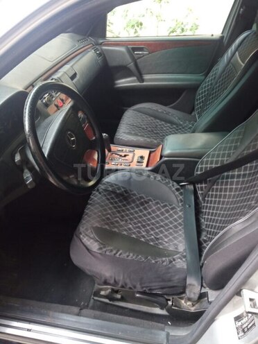 Mercedes E 220 1999, 490,000 km - 2.2 l - Bakı