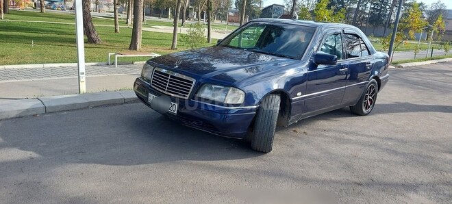 Mercedes C 220 1995, 334,000 km - 2.2 l - Xaçmaz