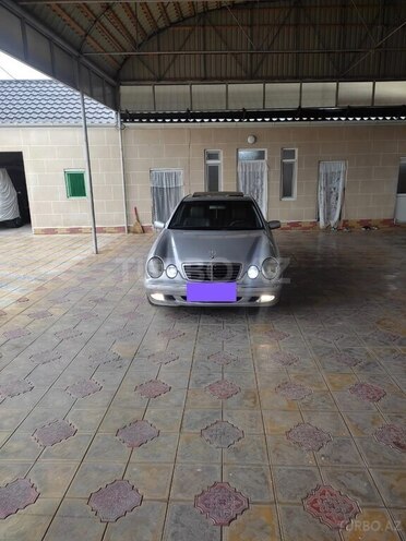 Mercedes E 270 1999, 443,817 km - 2.7 l - Bakı