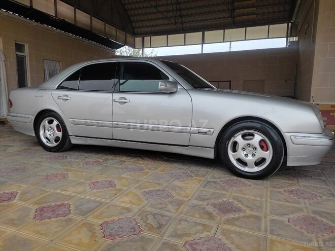 Mercedes E 270 1999, 443,817 km - 2.7 l - Bakı