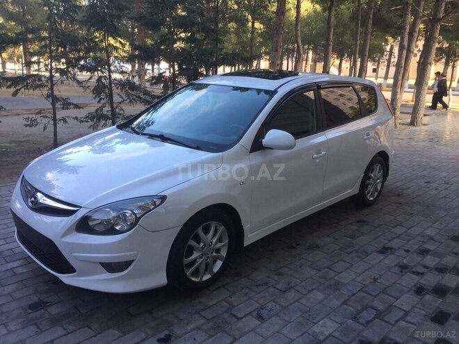 Hyundai i30 2011, 180,000 km - 1.6 л - Bakı