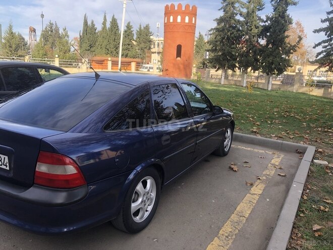 Opel Vectra 1996, 330,000 km - 2.0 l - Qazax