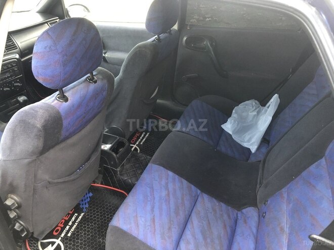 Opel Vectra 1996, 330,000 km - 2.0 l - Qazax
