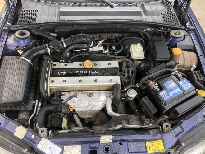 Opel Vectra 1996, 330,000 km - 2.0 l - Qazax