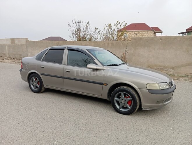 Opel Vectra 1997, 390,000 km - 1.6 л - Sumqayıt